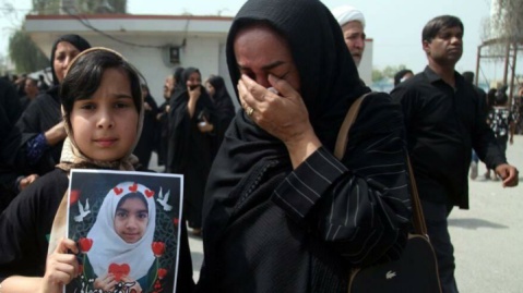 بغضِ زمین؛ میناب در سوگِ خنده‌های خاموش