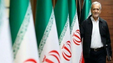 از همه مردم عزیز که پای کار ایران هستند تشکر می‌کنم