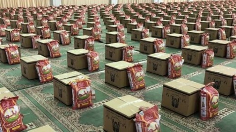 توزیع بسته های معیشتی بین نیازمندان/ پخش ۵۰ میلیون غذای گرم در کشور طی ماه رمضان