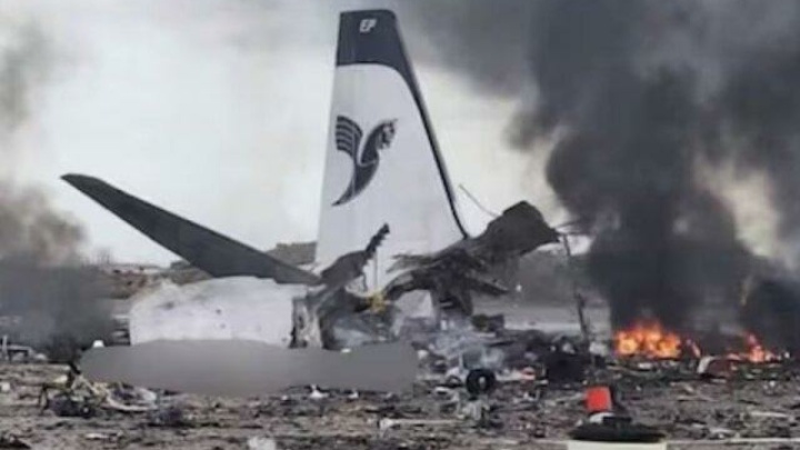 حمله آمریکا و اسرائیل به هواپیما مسافربری ایران ایر در بوشهر
