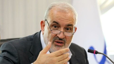 خدمات آب و برق تعطیلی‌پذیر نیست