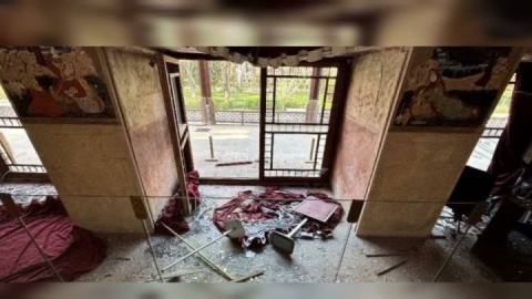 باغ موزه «چهلستون» اصفهان بر اثر شدت انفجارها، دچار آسیب‌ جدی شد