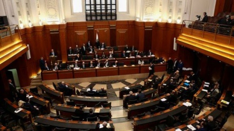 پارلمان لبنان انتخابات پارلمانی را ۲ سال به تعویق انداخت