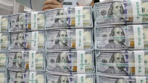 ریزش ۲۰هزارتومانی دلار/ تتر ۱۴۷هزار تومان شد