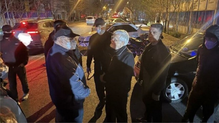 حضور عارف در ایست‌های بازرسی بسیج