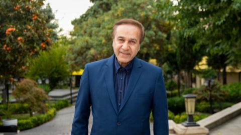 هنرمندان در خط مقدم جنگ فرهنگی با دشمن هستند/ اتحاد، رمز پیروزی نبرد با ابرقدرت‌های مادی