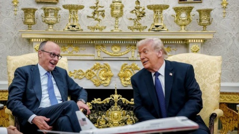 اسپانیا صدراعظم آلمان را ”دست نشانده” ترامپ توصیف کرد