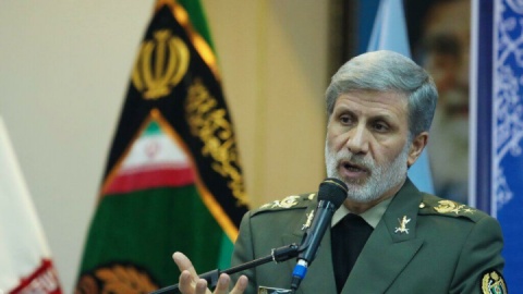 تا آخرین قطره خون از عزت و شرف ایران اسلامی پاسداری می‌کنیم