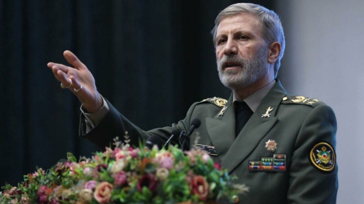 فرمانده کل ارتش: خون پاک ۱۰۴ لاله گلگون‌کفن ناو دنا، بی‌پاسخ نخواهد ماند