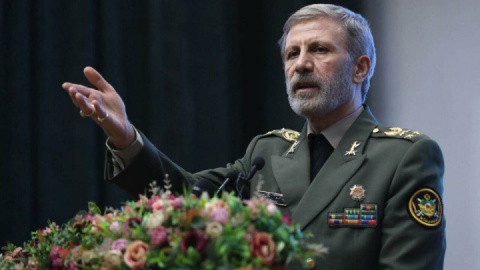 فرمانده کل ارتش: خون پاک ۱۰۴ لاله گلگون‌کفن ناو دنا، بی‌پاسخ نخواهد ماند