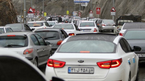 ترافیک در برخی مقاطع محورهای هراز و چالوس سنگین است