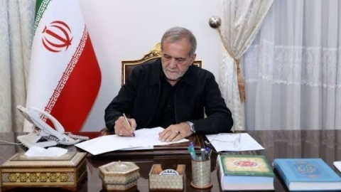 پزشکیان: وقفه‌ای در خدمت‌رسانی به مردم ایجاد نشده است/هرچه ویران کرده‌اند بهتر خواهیم ساخت