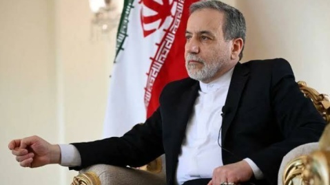 کنایه عراقچی به آمریکا در خصوص تکرار سناریوی ویتنام در ایران