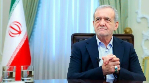 دولت پای کار مردم بود