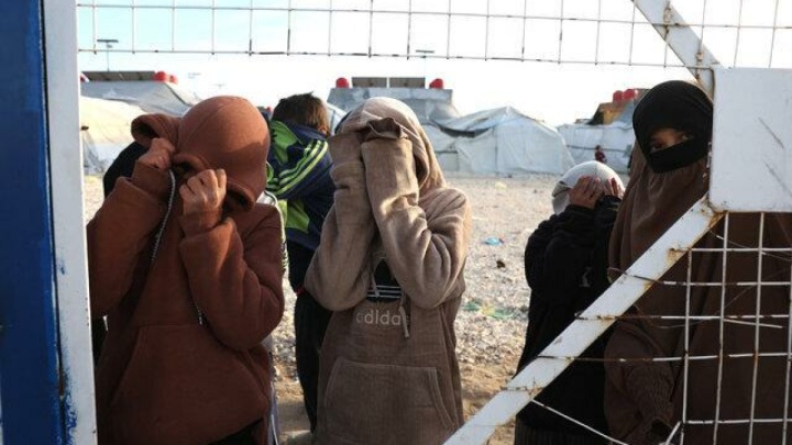 آغاز انتقال زندانیان سوری از لبنان به دمشق در چارچوب توافقات دوجانبه