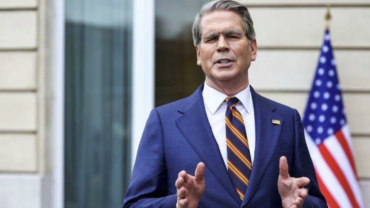 آمریکا تحریم ۱۴۰ میلیون بشکه نفت ایران را لغو کرد