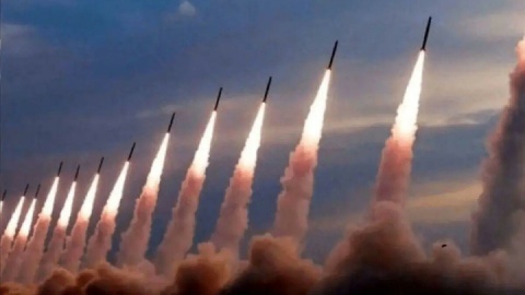 آژیرهای ممتد در سرزمین‌های اشغالی؛ حملات موشکی هم‌زمان از ایران و لبنان