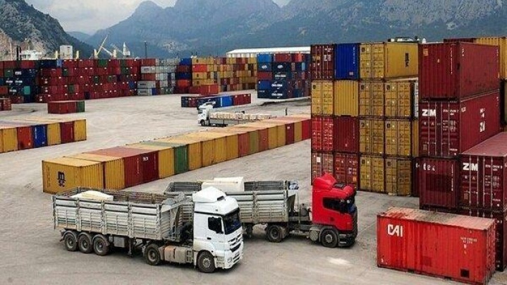 ترخیص ۱.۸ میلیون تن کالای اساسی طی ۲۰ روز اخیر/ واردات ۹۳ هزار تن برنج