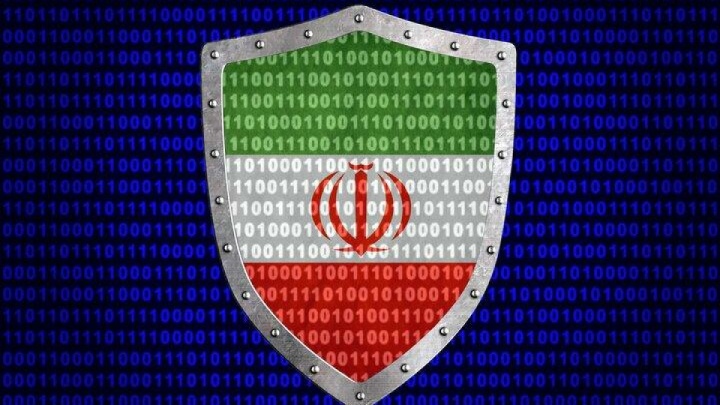 نرم‌افزار‌هایی که از منابع نامعتبر نصب کرده‌اید، حذف کنید