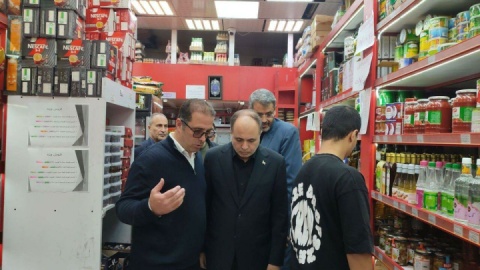 بازدید سرزده وزیر جهادکشاورزی از بازار مواد غذایی