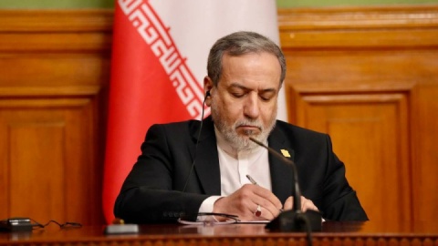 عراقچی انتصاب ذوالقدر به عنوان دبیر شورای عالی امنیت ملی را تبریک گفت