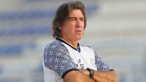 ساپینتو از باشگاه استقلال شکایت کرد