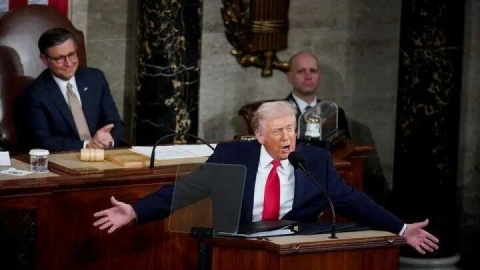 تنش و مشاجره در کنگره آمریکا بر سر جنگ با ایران