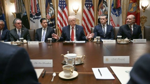 ترامپ تبعات جهانی تجاوز نظامی به ایران را انکار کرد