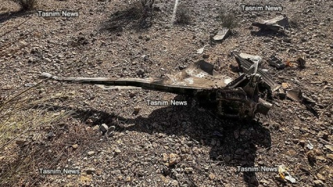 تصاویر/ انهدام جنگنده در آسمان مرکزی ایران