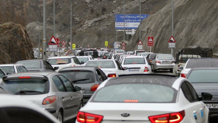 ترافیک در محورهای شمالی کشور جز فیروزکوه سنگین شد/جاده چالوس یکطرفه شد