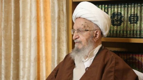 تاکید آیت‌الله مکارم‌ شیرازی از حضور مردم در میدان/ دست برتر را در میدان نبرد در اختیار داریم