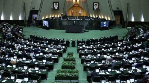 نادری: دولت برای تعویق انتخابات شوراها به مجلس لایحه می دهد