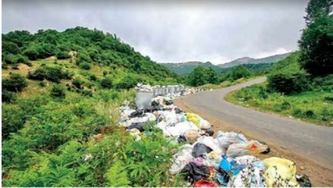 عکس یادگاری با زباله در تعطیلات نوروزی شمال