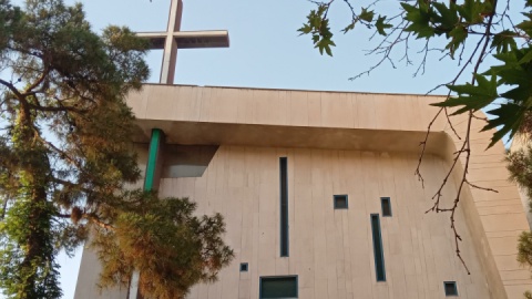 ویرانی کامل کنیسه یهودیان و خسارتِ تورات‌های چندصدساله در حمله هوایی به تهران