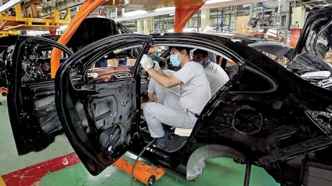 آیا خودروهای وارداتی گران می‌شوند؟