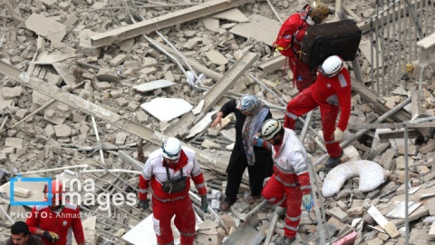 نجات ۴۲۷ نفر از زیر آوار طی جنگ تحمیلی در تهران