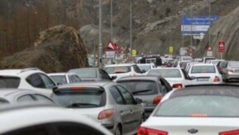 ترافیک در محورهای چالوس و هراز سنگین است