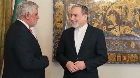 گفتگوی تلفنی سفیر کشورمان در لبنان با وزیر امور خارجه