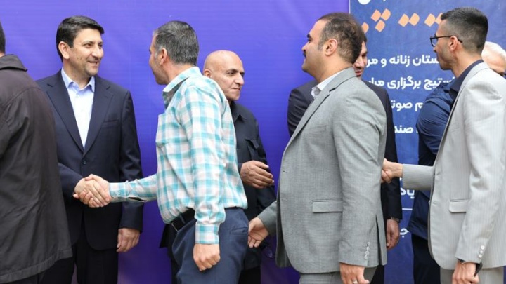 دیدار و گپ و گفت چهره‌به‌چهره وزیر ارتباطات با خانواده بزرگ ارتباطات