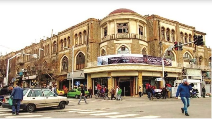 فقط یک خیابان نیست