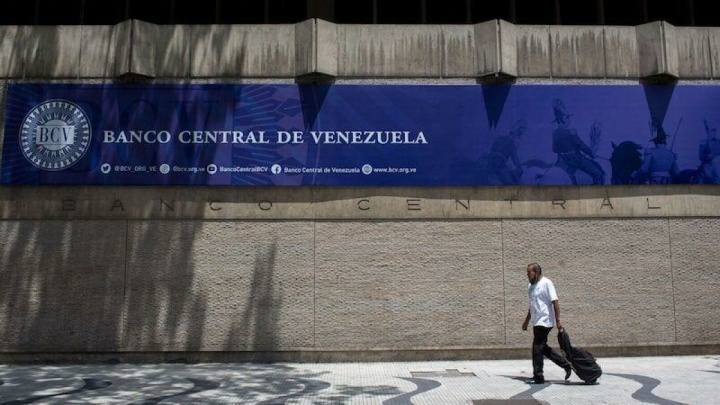 آمریکا تحریم‌های مالی علیه ونزوئلا را کاهش داد