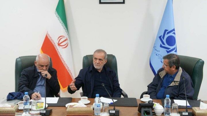 تاکید پزشکیان بر حفظ ثبات اقتصادی در شرایط جنگی