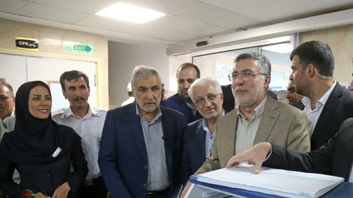 قدردانی از کادر سلامت ارتش/ وزیر بهداشت به عیادت مجروحان نیروی دریایی رفت