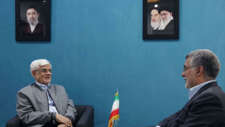 بررسی راهکارهای تأمین دارو در دیدار عارف و وزیر بهداشت