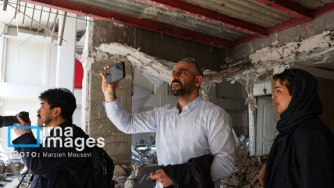 تصاویر/ بازدید سفرا از مناطق آسیب دیده در تهران