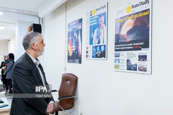 بازدید سید عباس صالحی وزیر فرهنگ و ارشاد از روزنامه ایران