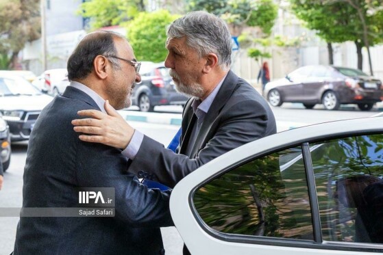 بازدید سید عباس صالحی وزیر فرهنگ و ارشاد از روزنامه ایران