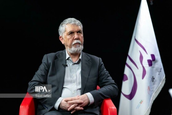 بازدید سید عباس صالحی وزیر فرهنگ و ارشاد از روزنامه ایران