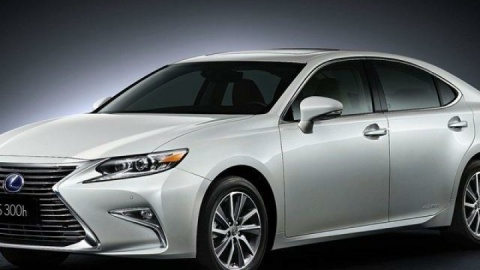 خودرویی که به سامورایی کت شلواری معروف است/ یک سدان لوکس با خلق‌وخوی خشن