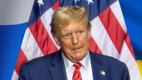 ترامپ چگونه آچمز شد؟